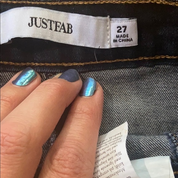 Button down Denim skirt - Picture 2 of 5